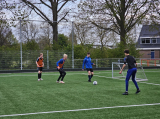 Training S.K.N.W.K. JO19-1 van donderdag 25 april 2024 (108/120)